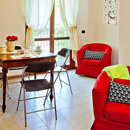 Lejlighed Miki House *